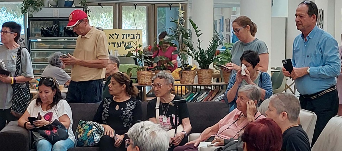 תערוכה  של ויקטור וולף מנירים