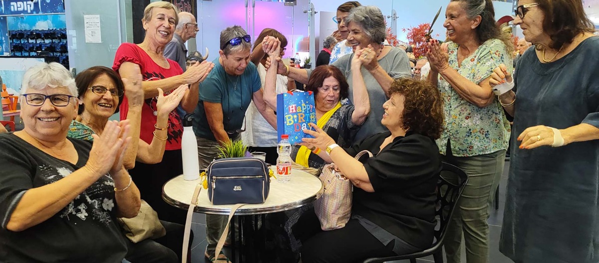 סינמה סיטי, סרט וארוחה במתחם VIP