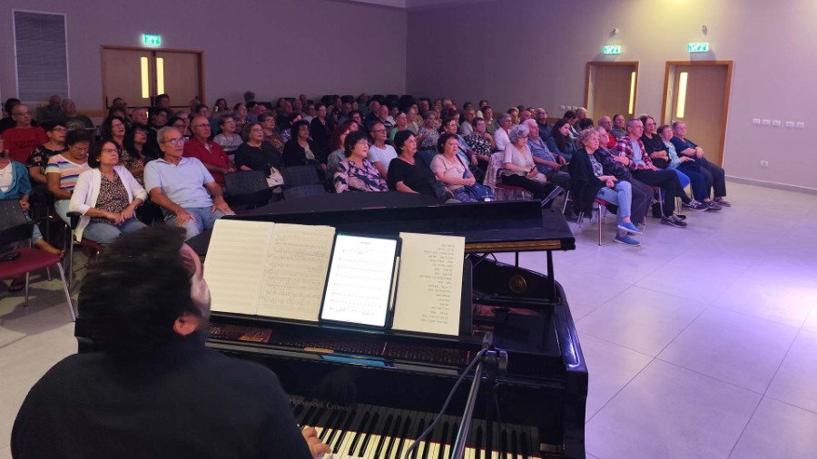 תמיד-עולה-המנגינה-06