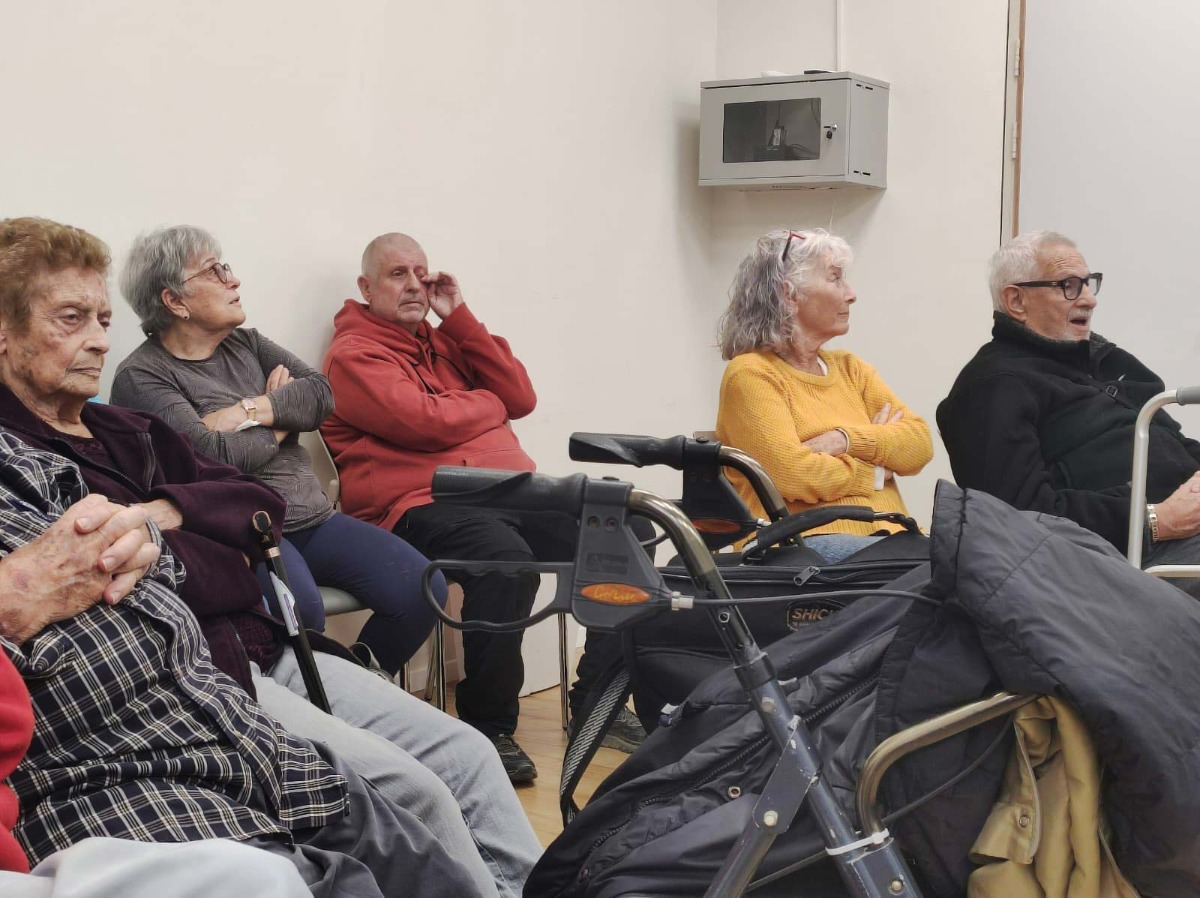 שיעור היסטוריה עם צבי