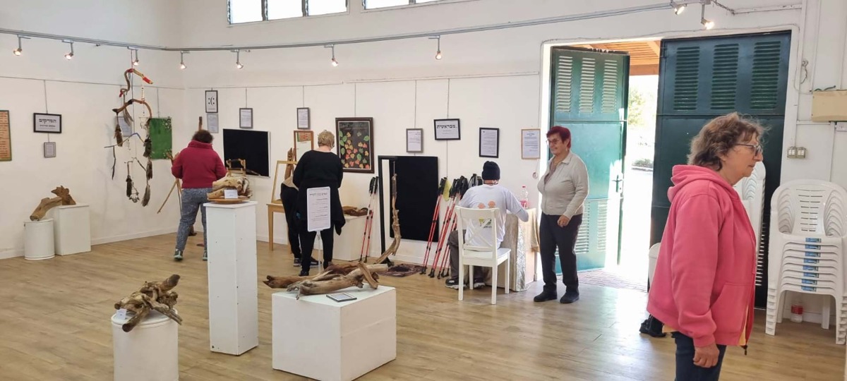 הביקור בגלריה במגן עם ארוח כיד המלך של האוצרת מריאנה