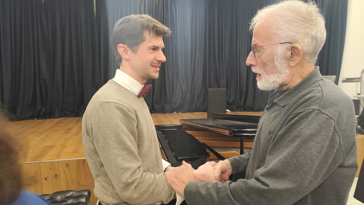 הדלקת נרות חנוכה וקונצרט