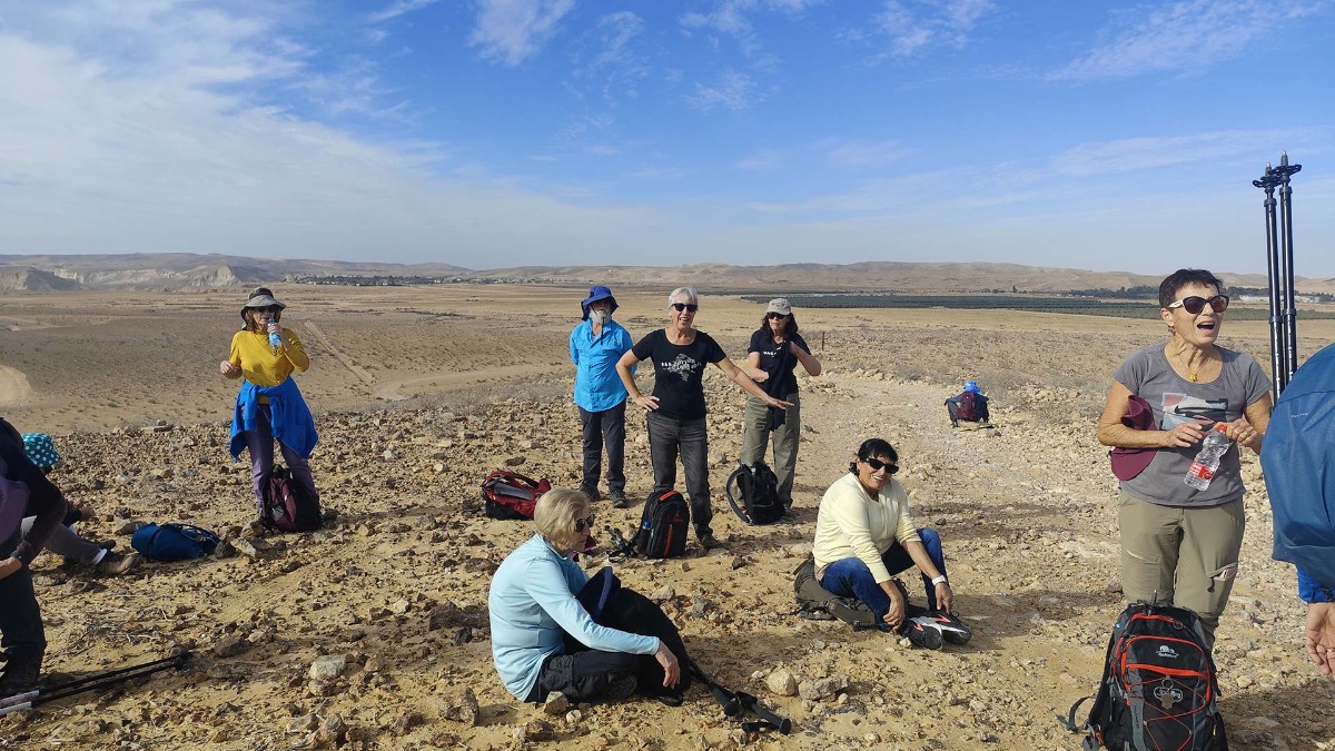 מיטיבי לכת מטיילים בשבילי ישראל עם יוני שטרן - הר ונחל צרור