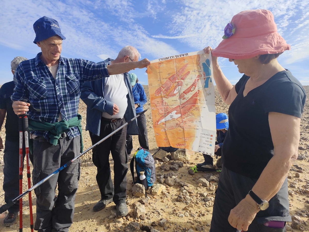 מיטיבי לכת מטיילים בשבילי ישראל עם יוני שטרן - הר ונחל צרור