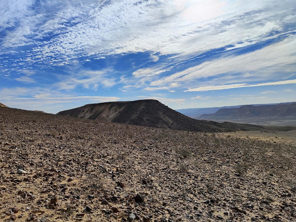 מיטיבי לכת מטיילים בשבילי ישראל עם יוני שטרן - הר ונחל צרור