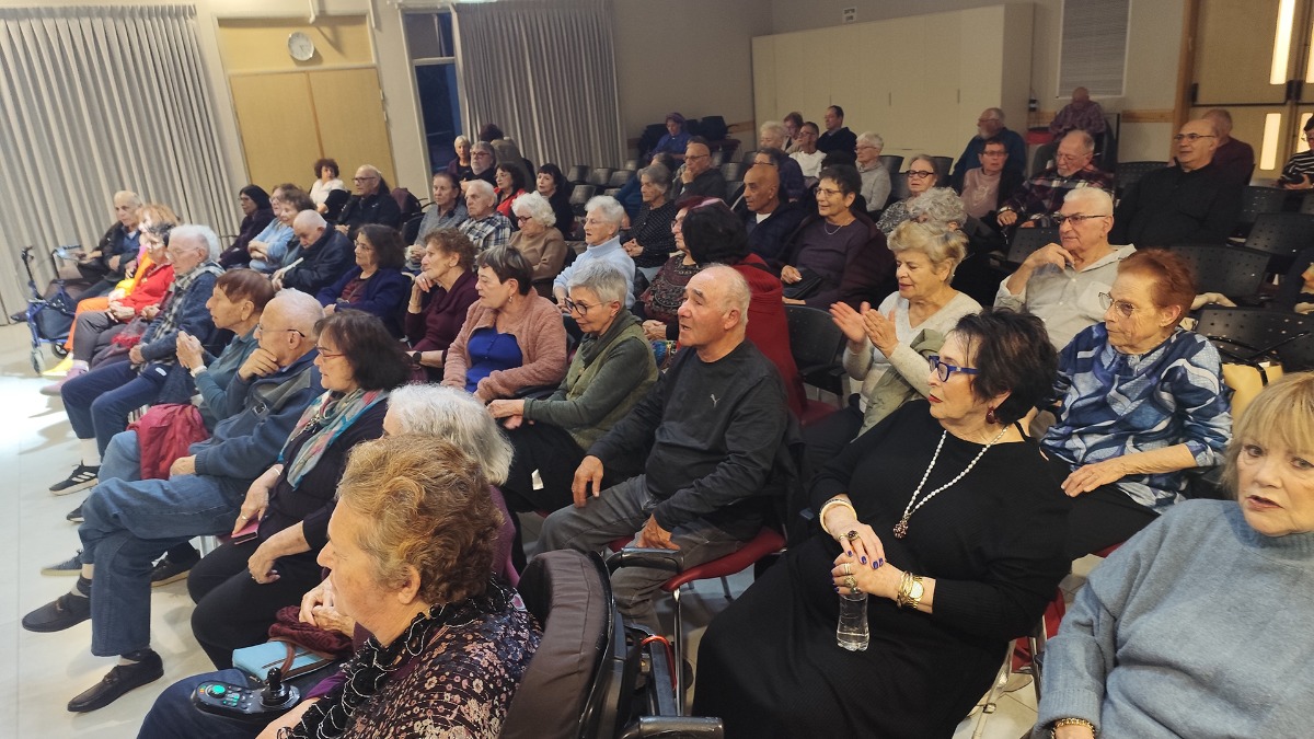 מופע המסע היהודי, שירים בעברית, לאדינו ויידיש