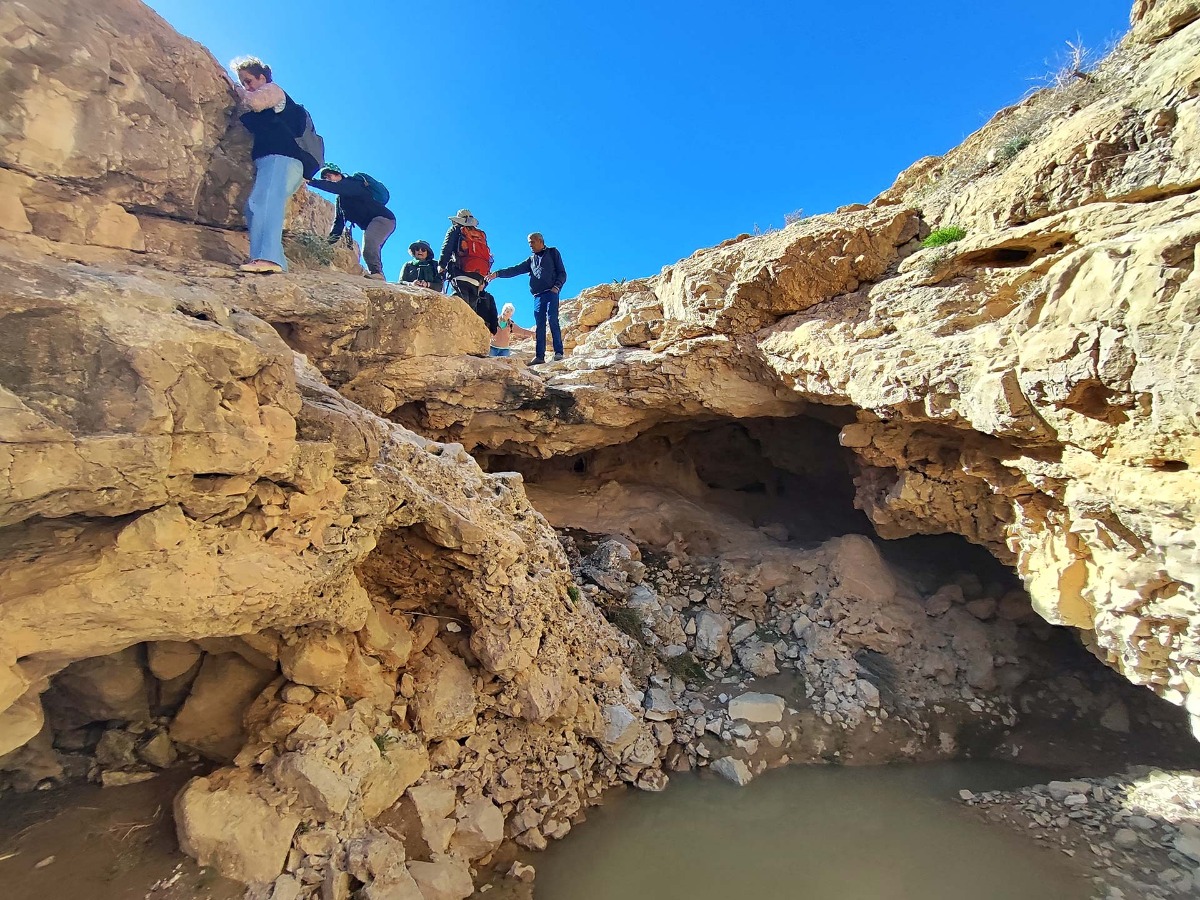 נווה אשכול מטיילים בשבילי ישראל עם יוני שטרן - נחל רחף עליון