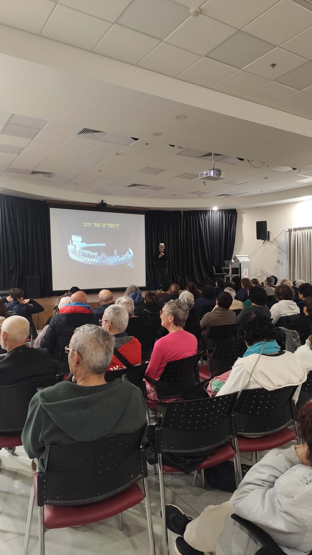 צלילי בוקר - פתיחת תערוכת רוקמות באשכול ומופע שירי הלב שאין כמותם של עודד צפתי