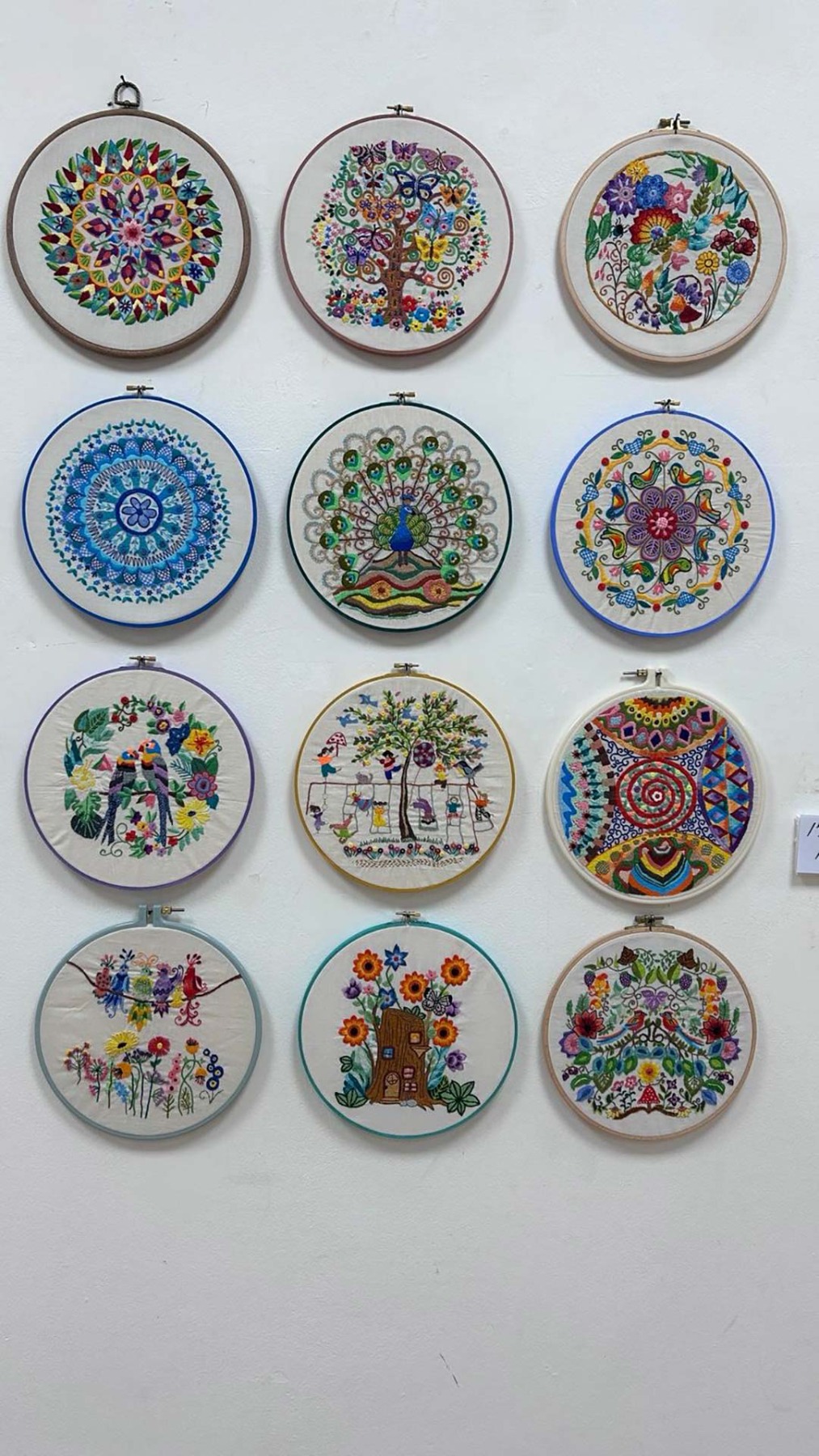 צלילי בוקר - פתיחת תערוכת רוקמות באשכול ומופע שירי הלב שאין כמותם של עודד צפתי