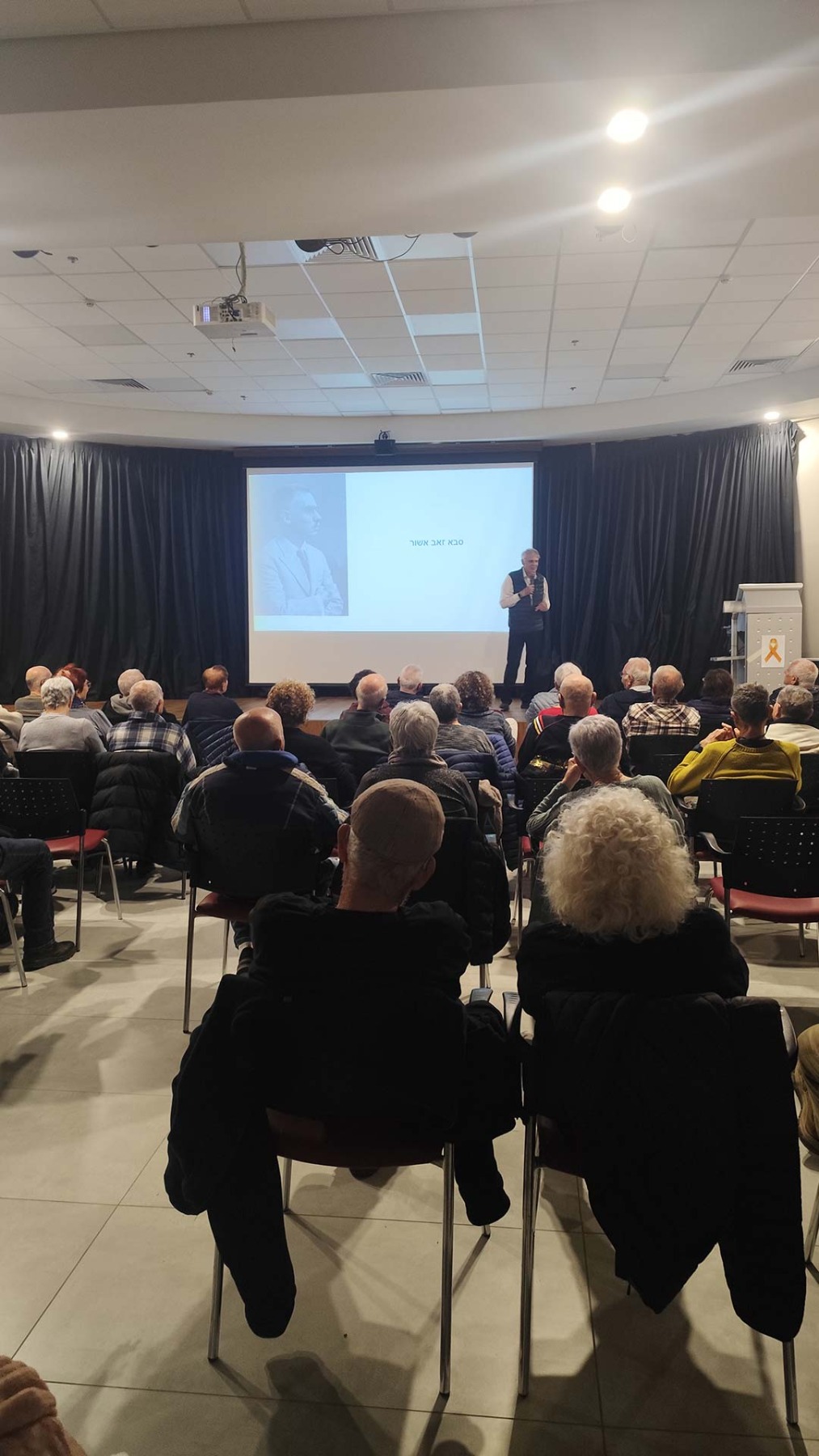 בועות סבות ומה שביניהן - זוכה פרס הנובל לכימיה, פרופסור דן שכטמן