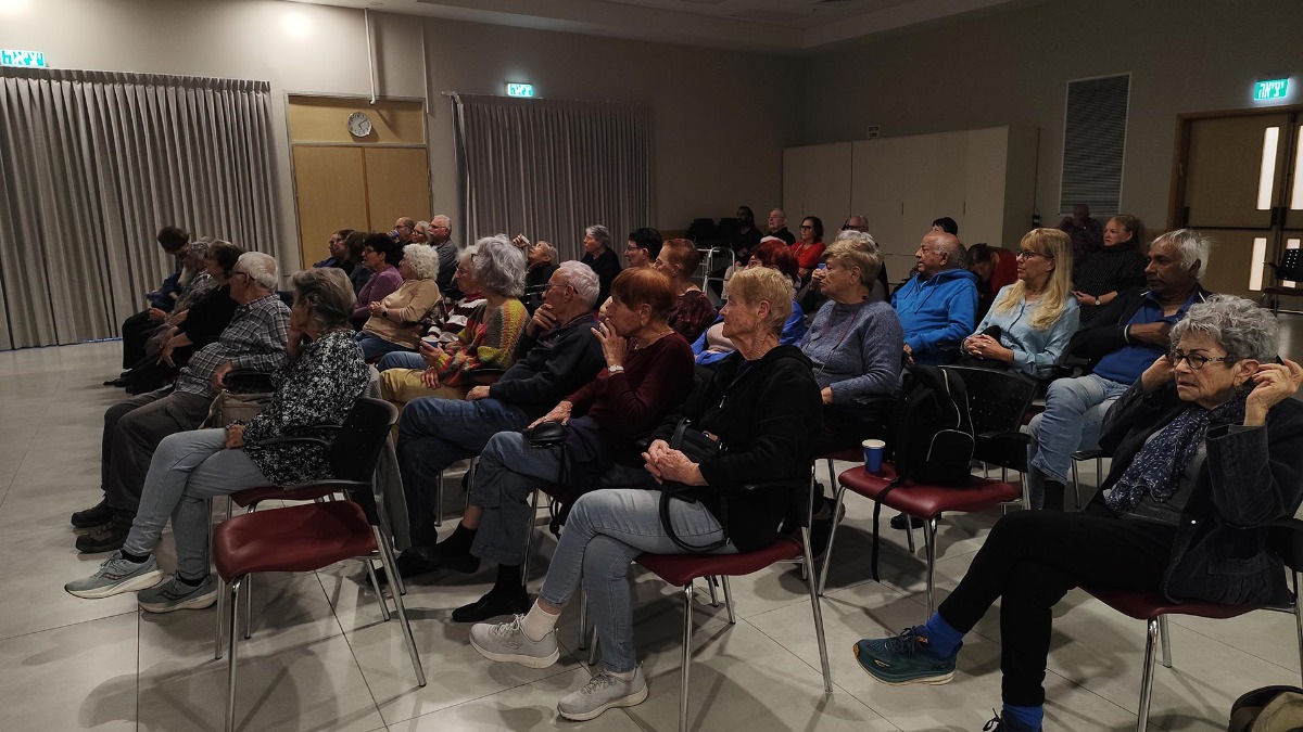 מדוכאת וארוטית - דמות האישה המזרח תיכונית בדימיון המערבי - דר אורי רוסט