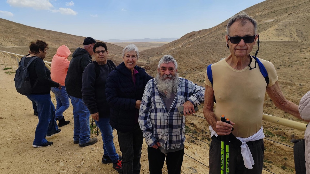 טיול-לגן-לאומי-ממשית,-סיור-בדימונה-ובית-הכנסת-הקוצ'יני-בנבטים-02