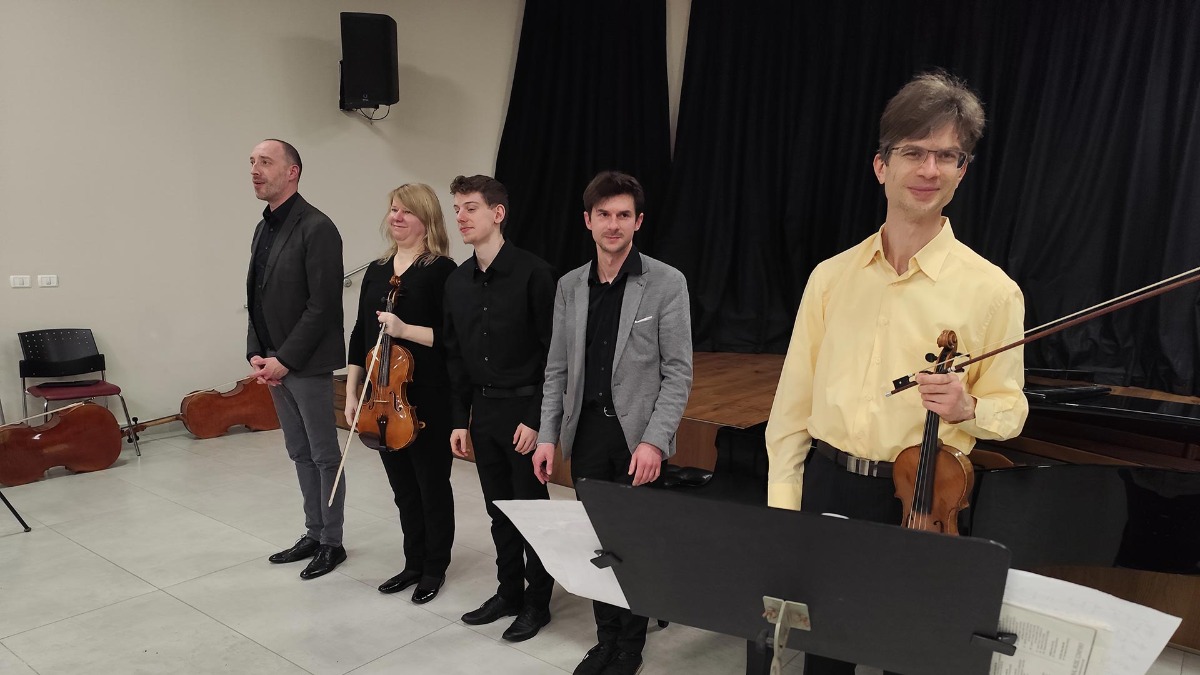 קונצרט צלילי בוקר - רומן סליוטוב ונגני התזמורת הסימפונית של ברגיש גלאדבך (גרמניה)