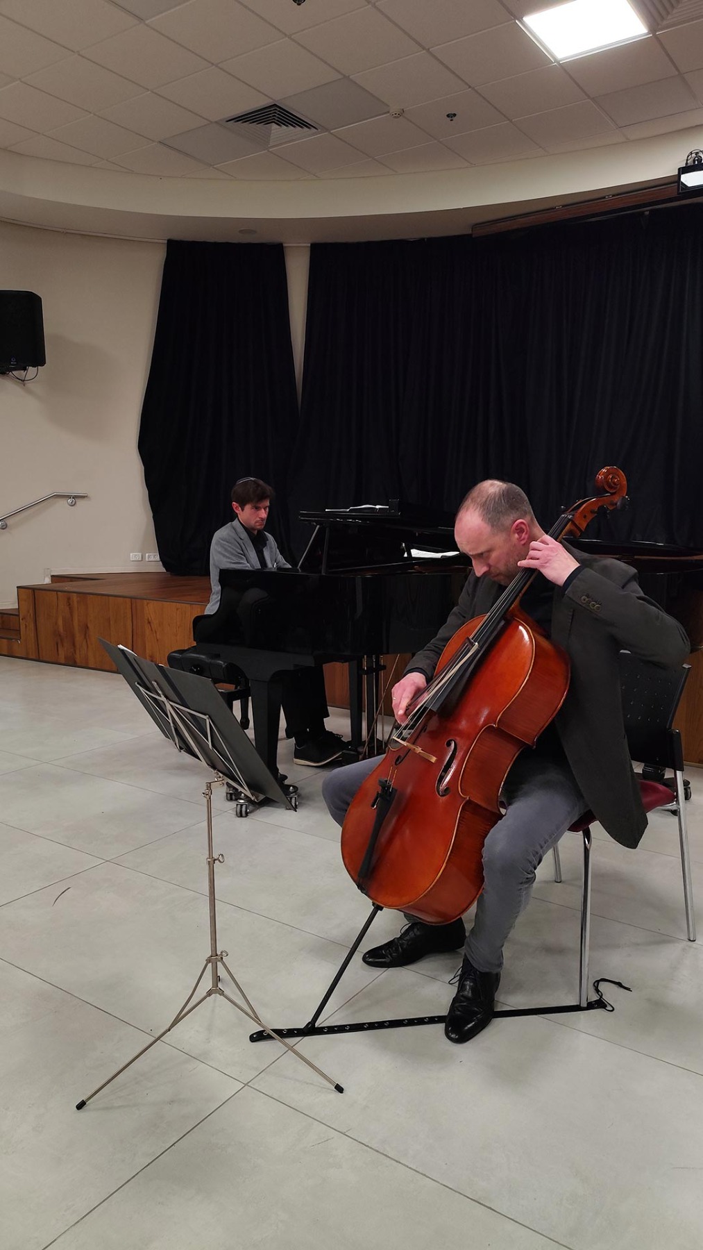 קונצרט צלילי בוקר - רומן סליוטוב ונגני התזמורת הסימפונית של ברגיש גלאדבך (גרמניה)